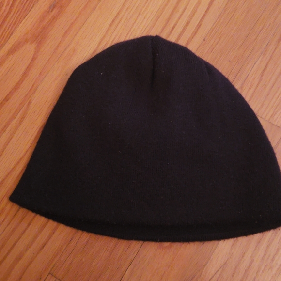 REVERSIBLE BEANIE - Picture 2 of 4